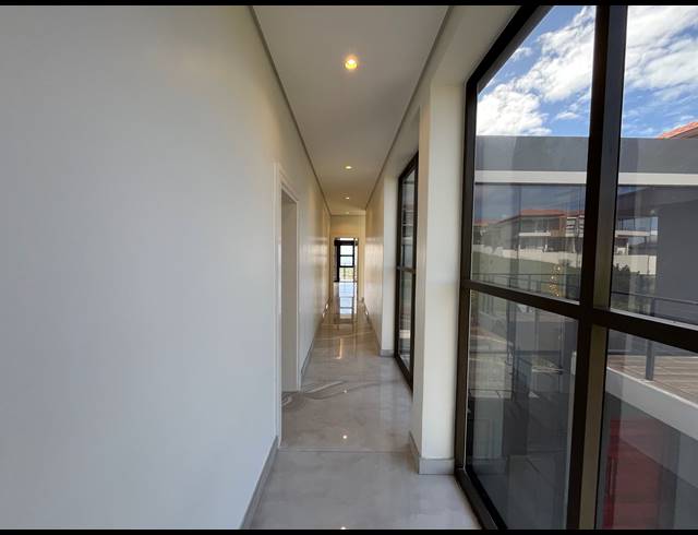 5 BEDROOM HOUSE FOR SALE IN IZINGA RIDGE
